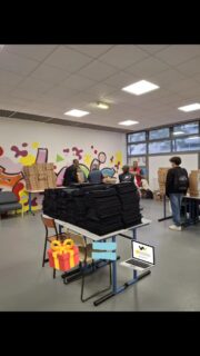 Le chromebook c’est cadeau !! 🎁  pour tous les élèves de 2nde. Dispositif pédagogique et numérique mis en œuvre par la région ile de France pour tous les nouveaux lycéens du territoire. 👌🙏🙂