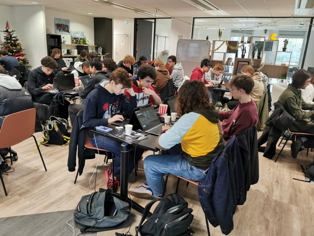 Nos élèves brillent au concours CTF OSINT d’ORTERIA